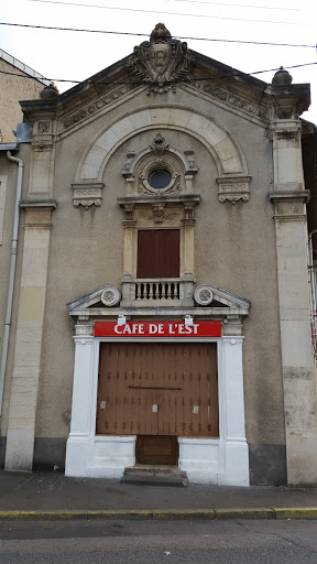 Café De L'Est 