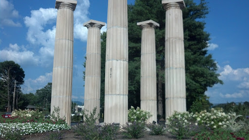 Botanical Gardens Pillars
