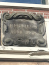 Herbouwd Anno 1885 Stone Carving