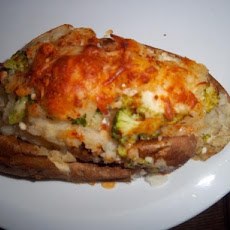 Broccoli & Ranch Twice Baked Potatoes!