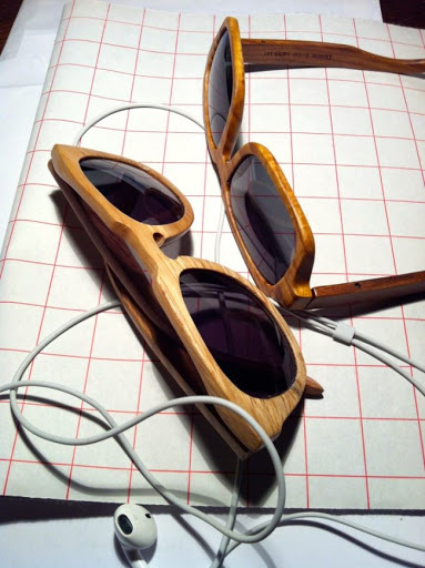 Brillen aus Holz und Horn