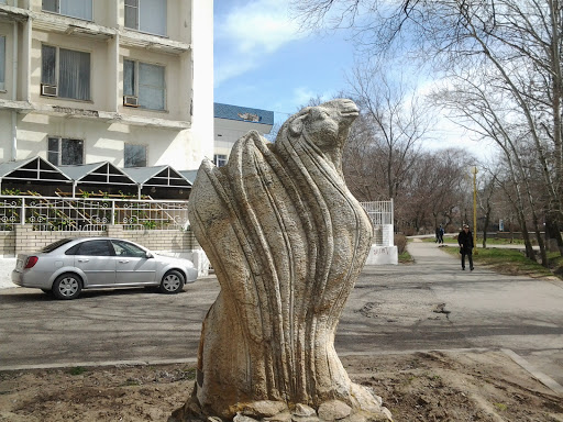 Скульптура Верблюд Тюльпан