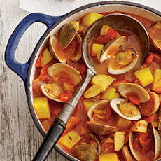 Spanish-Style Clam Stew with Garlic Toast