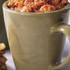 Buffalo Chicken Chili with Blue Cheese-Corn Mug Toppers