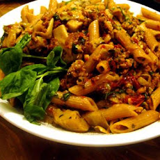Penne With Chicken, Prosciutto, Artichoke and Sun-Dried Tomatoes