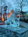 Lion Sculpture Near Caffè Royal