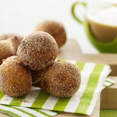 Charlie's Cinnamon Doughnut Holes