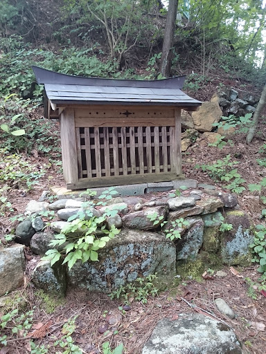 丸山神社小社