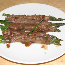 Asparagus Negimaki (Japanese Beef Rolls)