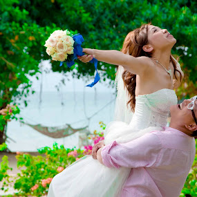 GetAway by Jessie Lebante - Wedding Bride & Groom