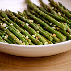 Roasted Asparagus With Garlic and Fresh Thyme