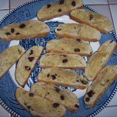 Soft Cinnamon Raisin Banana Biscotti With a Crunch