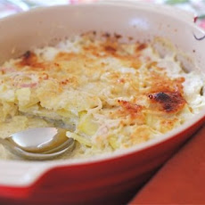 Classic Scalloped Potatoes with Thyme