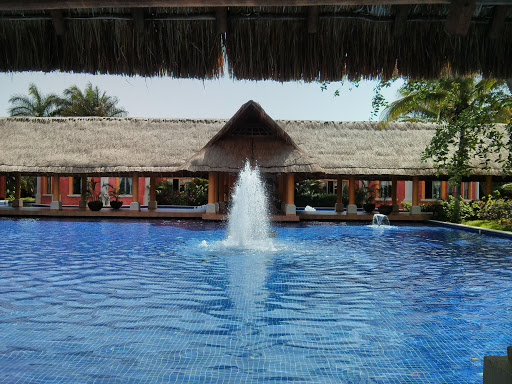 Barcelo Tropical Fountain Pool