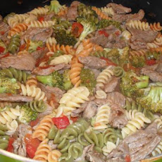 Pasta with Beef, Broccoli and Tomatoes