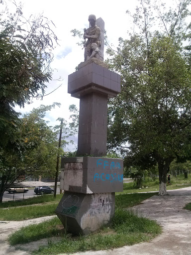 Estatua Del Soldado