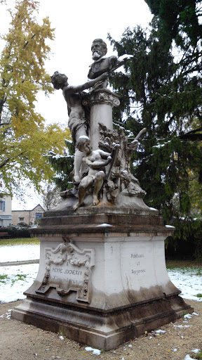 Statue Pierre Joigneaux