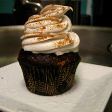 Mexican Hot Chocolate Cupcakes with Whipped Cream (vegan)