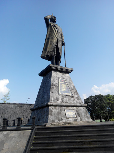 Monumen Pangsar Jenderal Soedirman