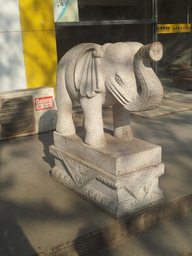 电信No.191大象雕塑