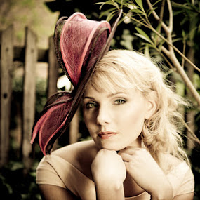 by Pawel Wodnicki - People Fashion