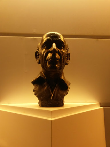 Buste De Ernest Boninchi