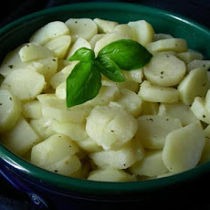 Authentic German Summer Potato Salad (Leichter Kartoffelsalat)