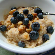 Blueberry and Walnut Oatmeal