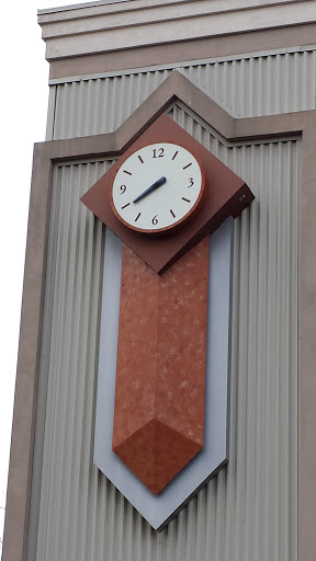 Edmonds Bay Building Clock