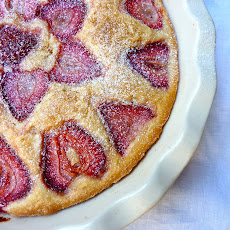 Strawberry Yogurt Cake for a Party