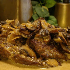 Sandi's Black Pepper Cube Steaks & Mushroom Cream Sauce