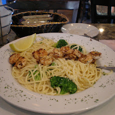 Broccoli Shrimp Pasta Toss