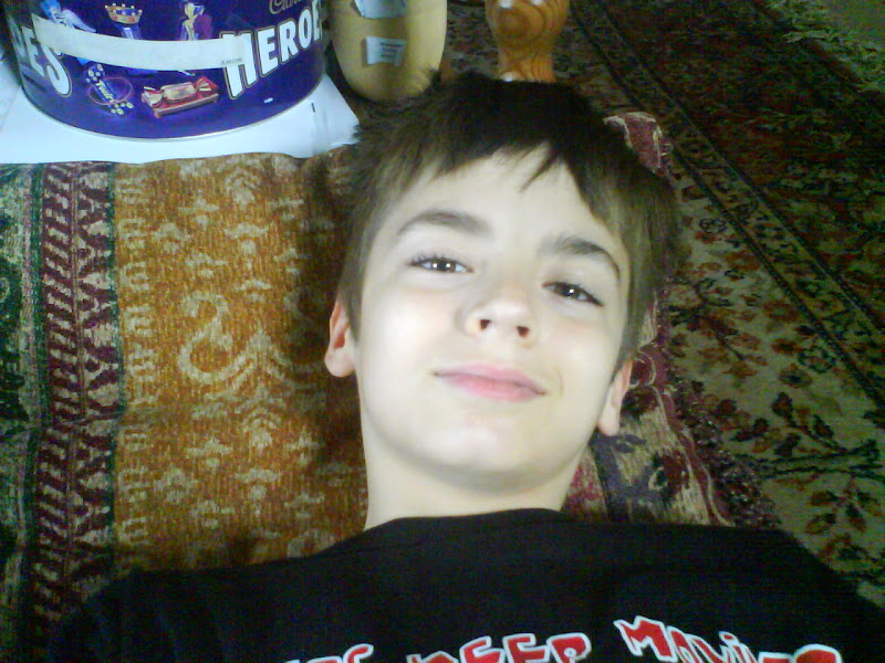 http://lh4.ggpht.com/CallumFett/SGPcXSk3tNI/AAAAAAAAACc/s0_mjXf3Xvk/s800/DSC00009.JPG