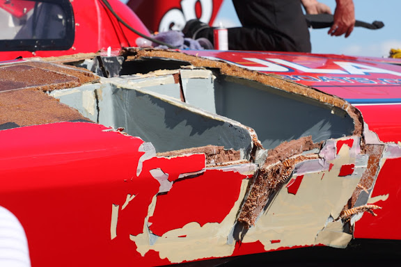 IMAGE: http://lh4.ggpht.com/Chris.Rabior/SH1ofxorVhI/AAAAAAAAFsk/AHsQQKwRIzc/IMG_3187.JPG?imgmax=576