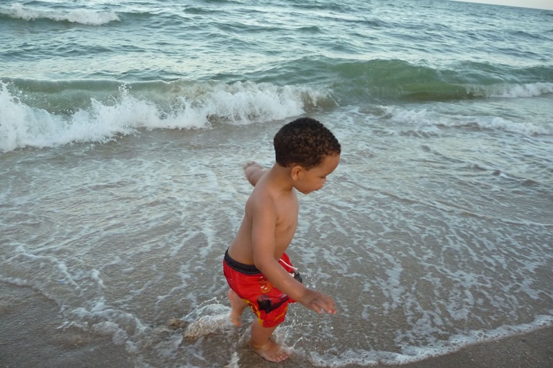 [Beach - running[3].jpg]
