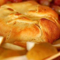 Phyllo-Wrapped Brie with Apricot and Rosemary Chutney