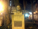 Estátua Tancredo Neves