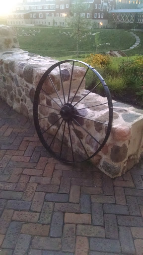 Epic - Farm Black Wheel