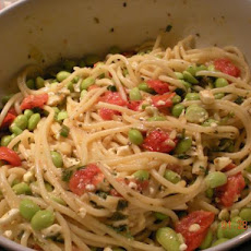 Linguine With Edamame and Tomatoes