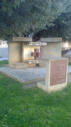 Monumento 100 Años Cruz Roja Huesca