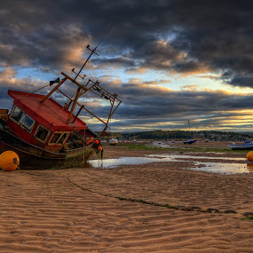 by Glen Unsworth - Transportation Boats