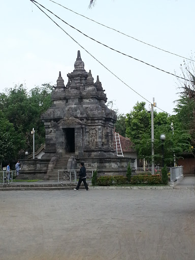 Candi Pawon Temple 