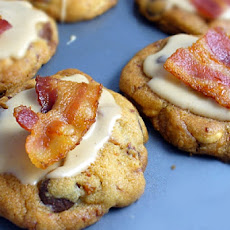 Bacon & Chocolate Chip Cookies With Maple Cinnamon Glaze