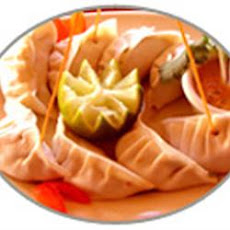 Lee's Incredible Momos