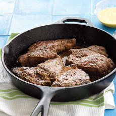Sirloin Steak with Roasted Potatoes and Asparagus