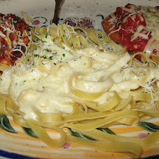 Better Than Olive Garden Alfredo Sauce