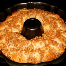 Apple-Praline Bubble Bread