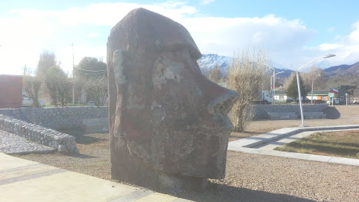 Moai Costanera Pto Ibañez