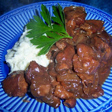 Crock Pot Beef With Mushroom and Red Wine Gravy