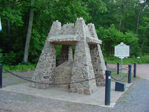 Pinoak Fountain